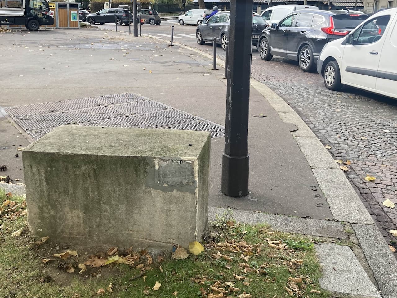 Invader PA_338