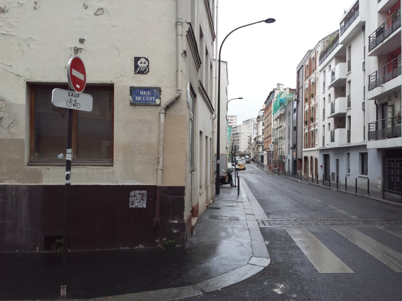 Invader PA_375