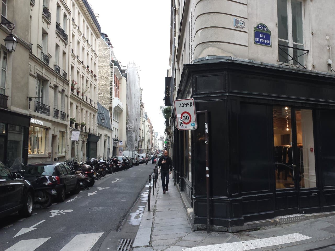 Invader PA_376