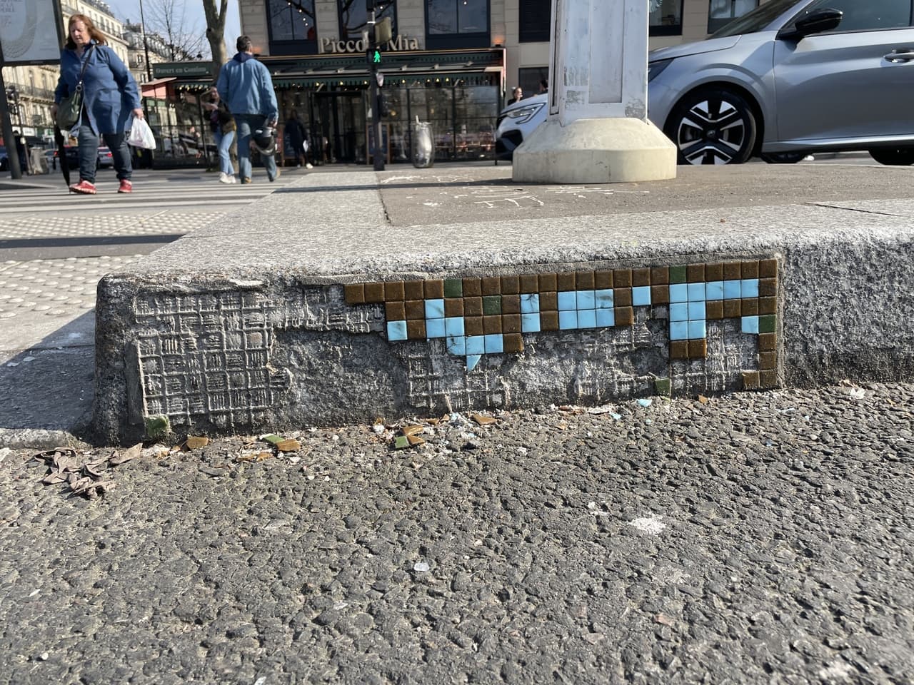 Invader PA_383