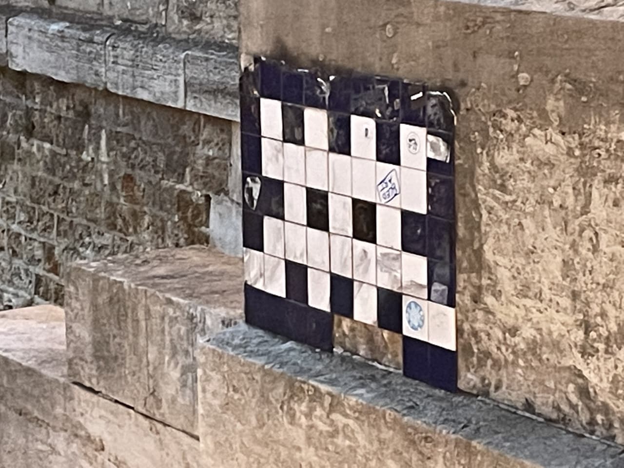 Invader PA_394