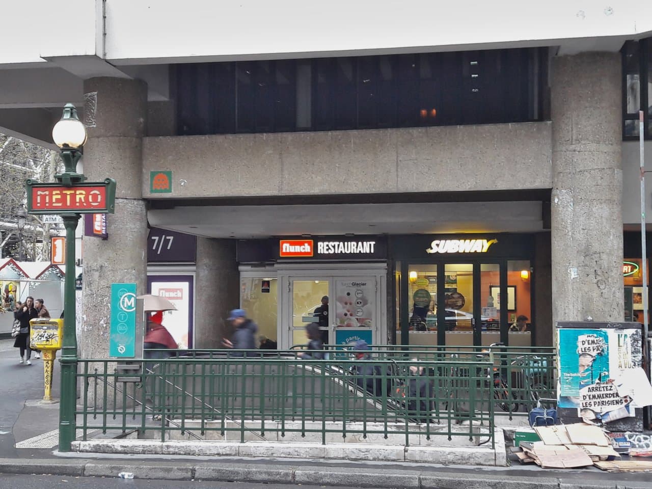 Invader PA_585