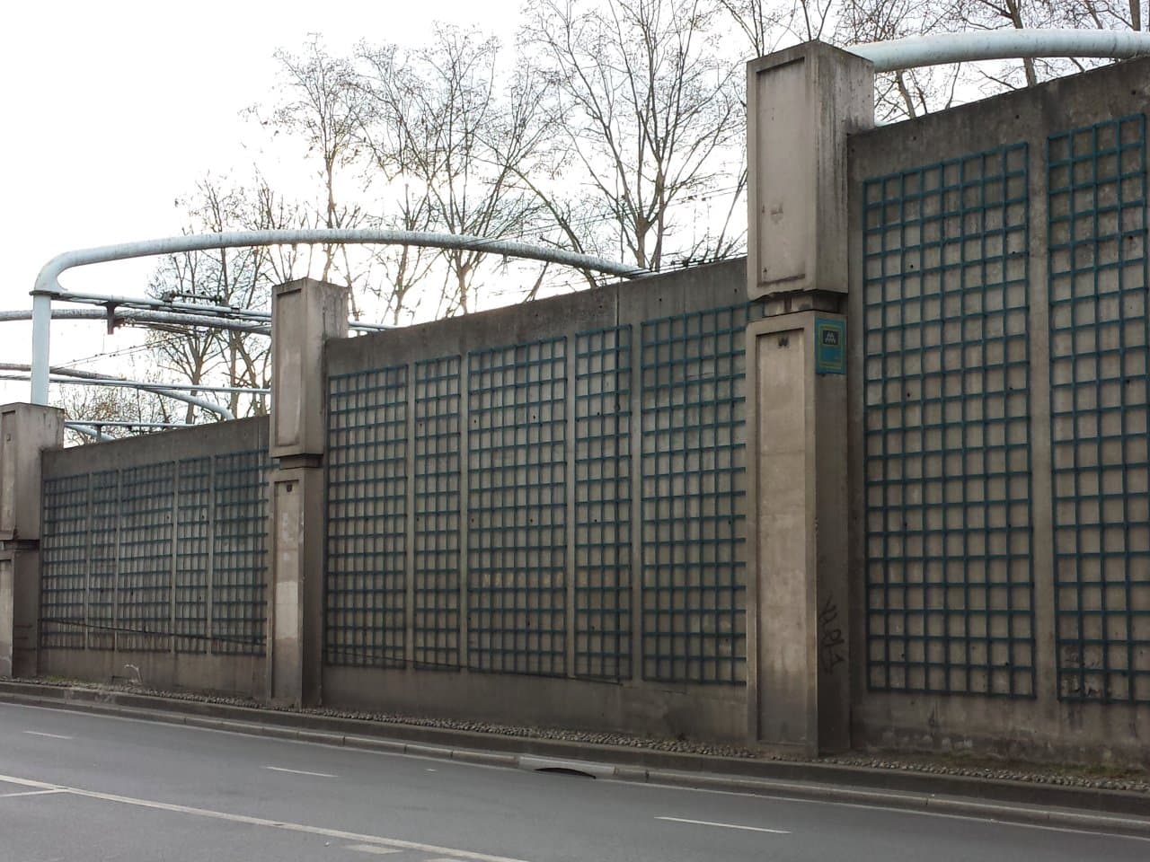 Invader PA_666