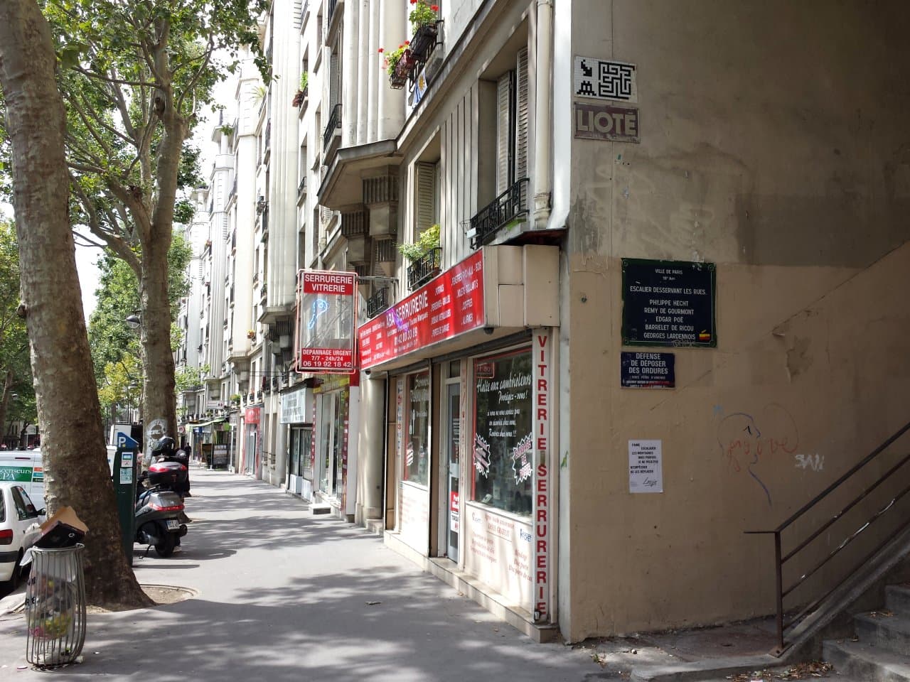Invader PA_671