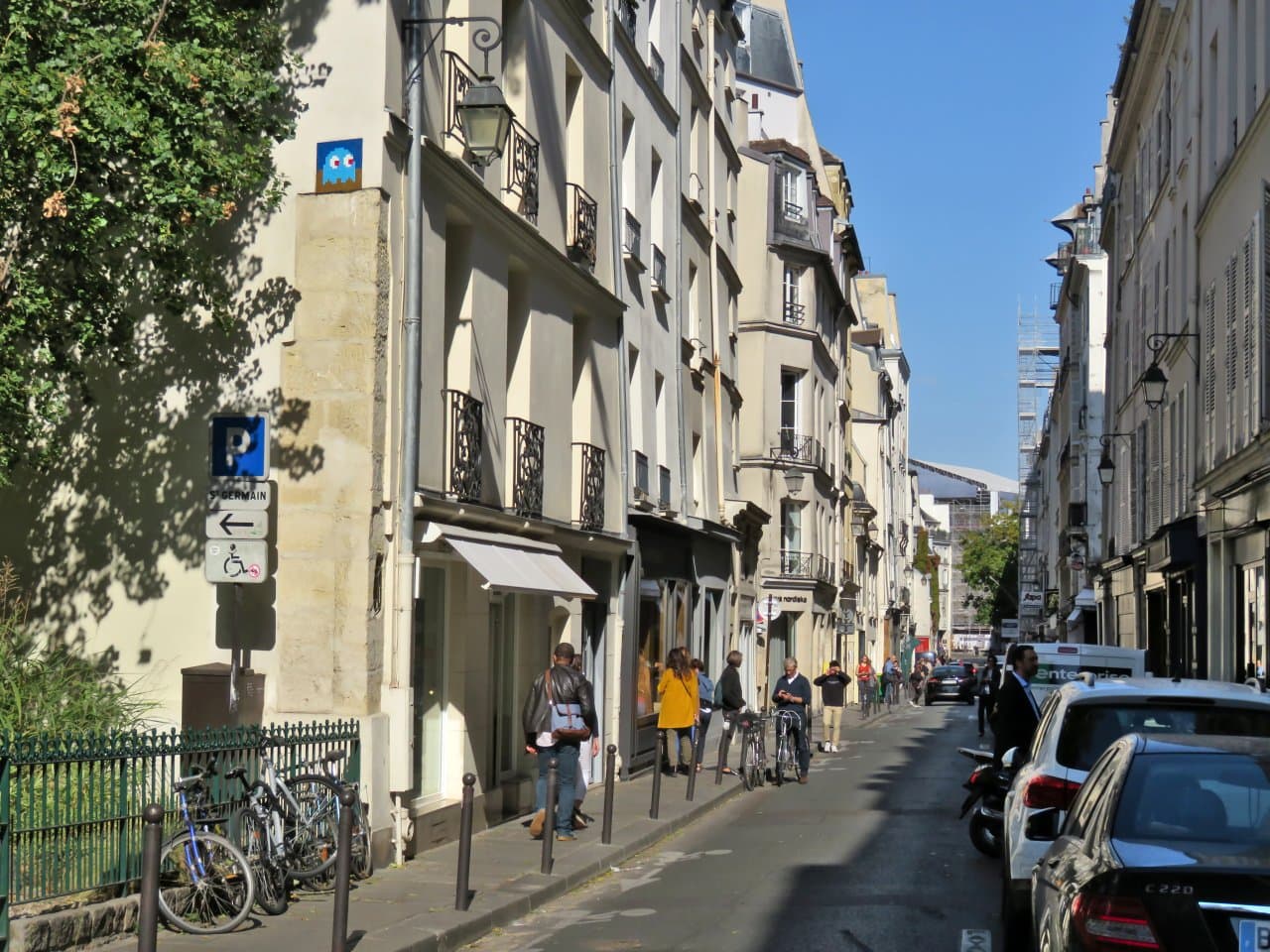 Invader PA_677