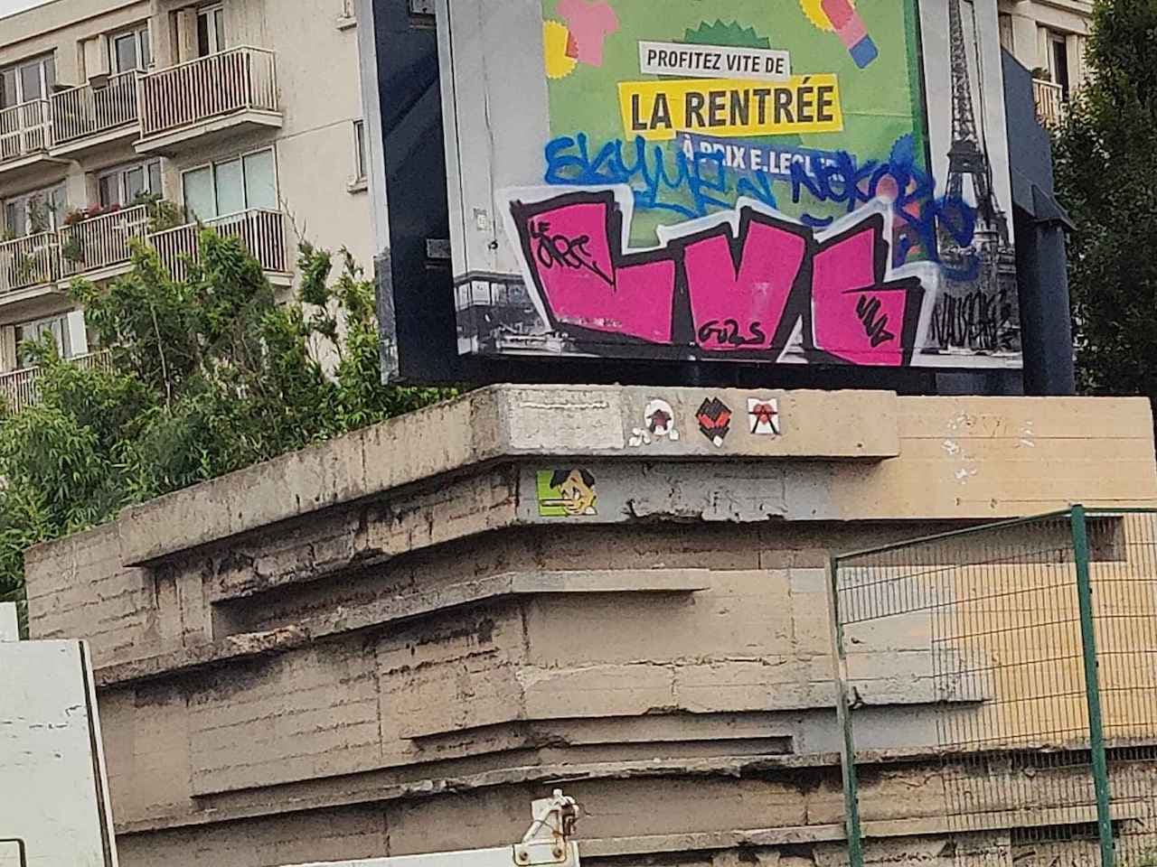 Invader PA_686