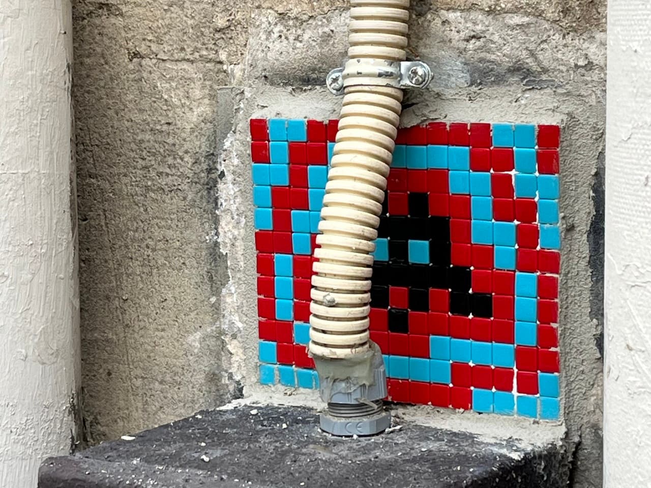 Invader PA_704