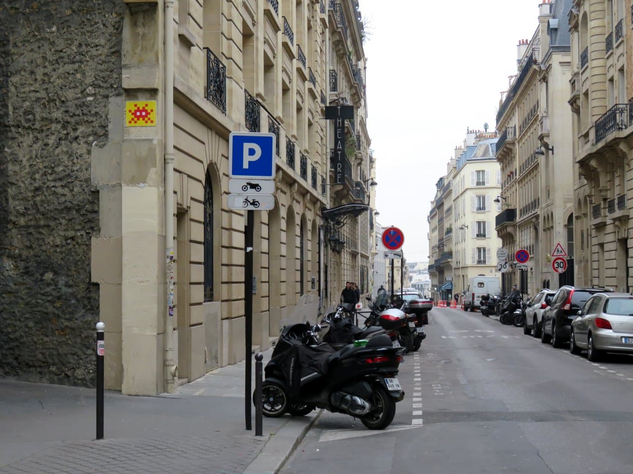 Invader PA_735