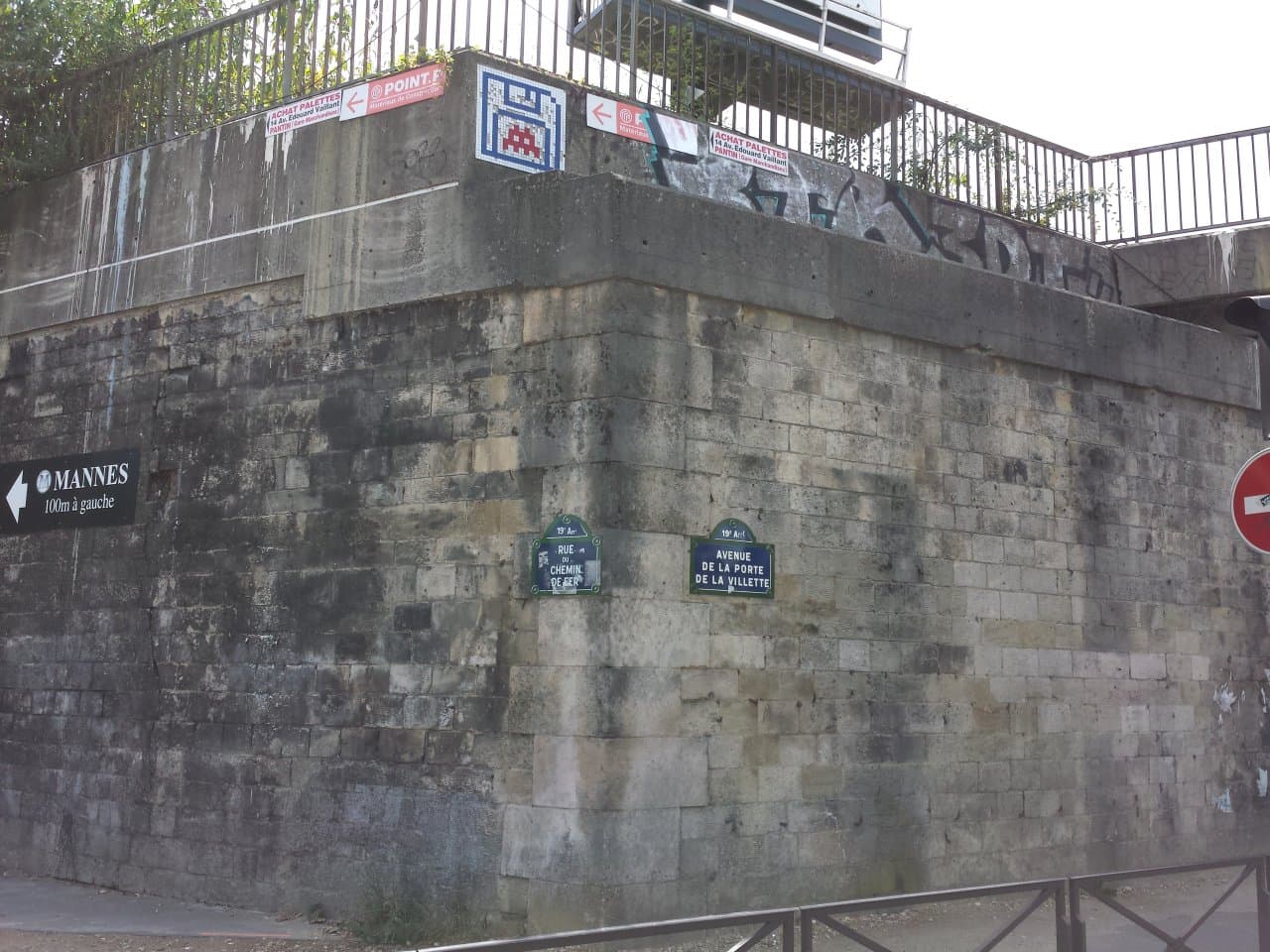 Invader PA_748
