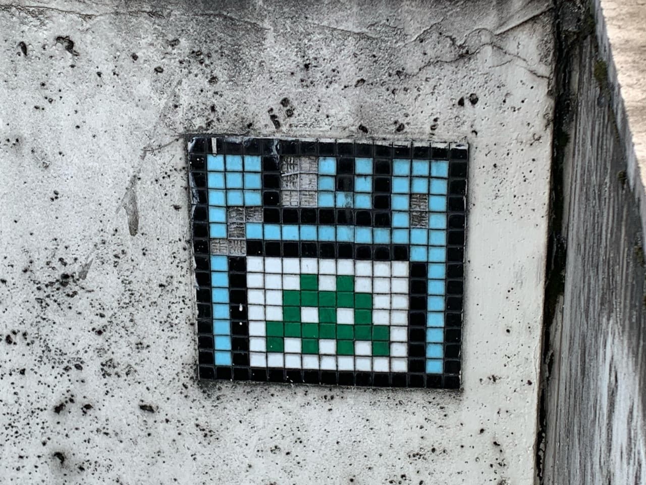 Invader PA_757