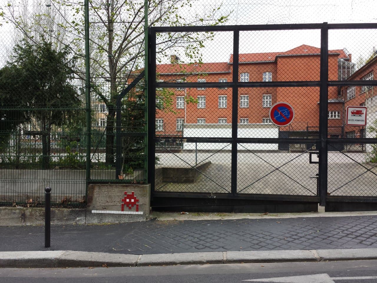 Invader PA_809
