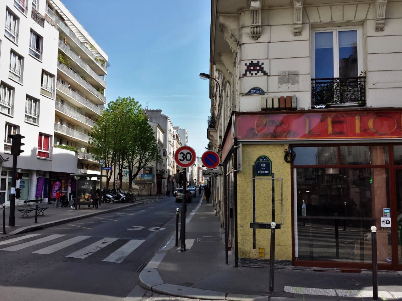 Invader PA_832