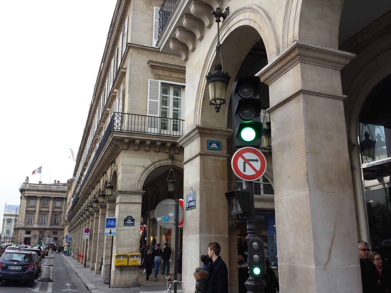 Invader PA_843