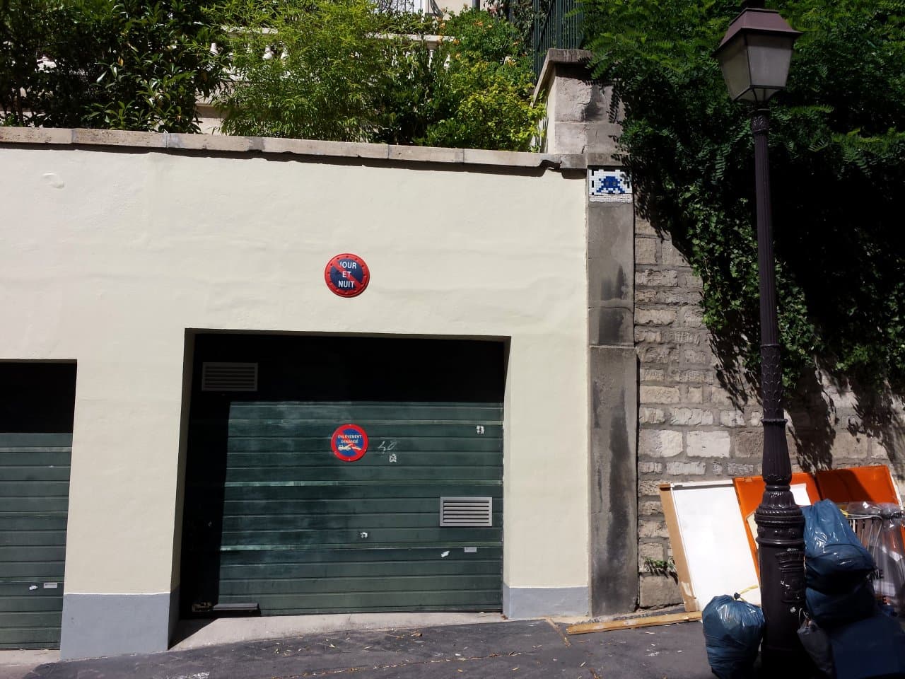 Invader PA_855