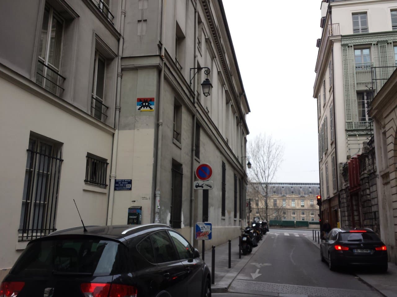 Invader PA_880