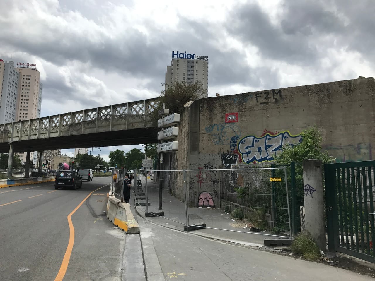 Invader PA_907