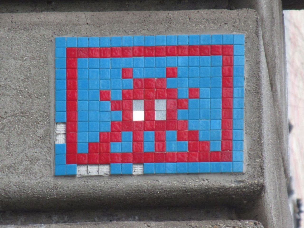 Invader PA_950