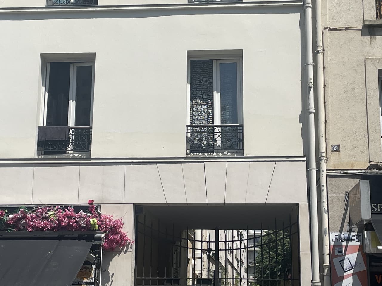 Invader PA_982