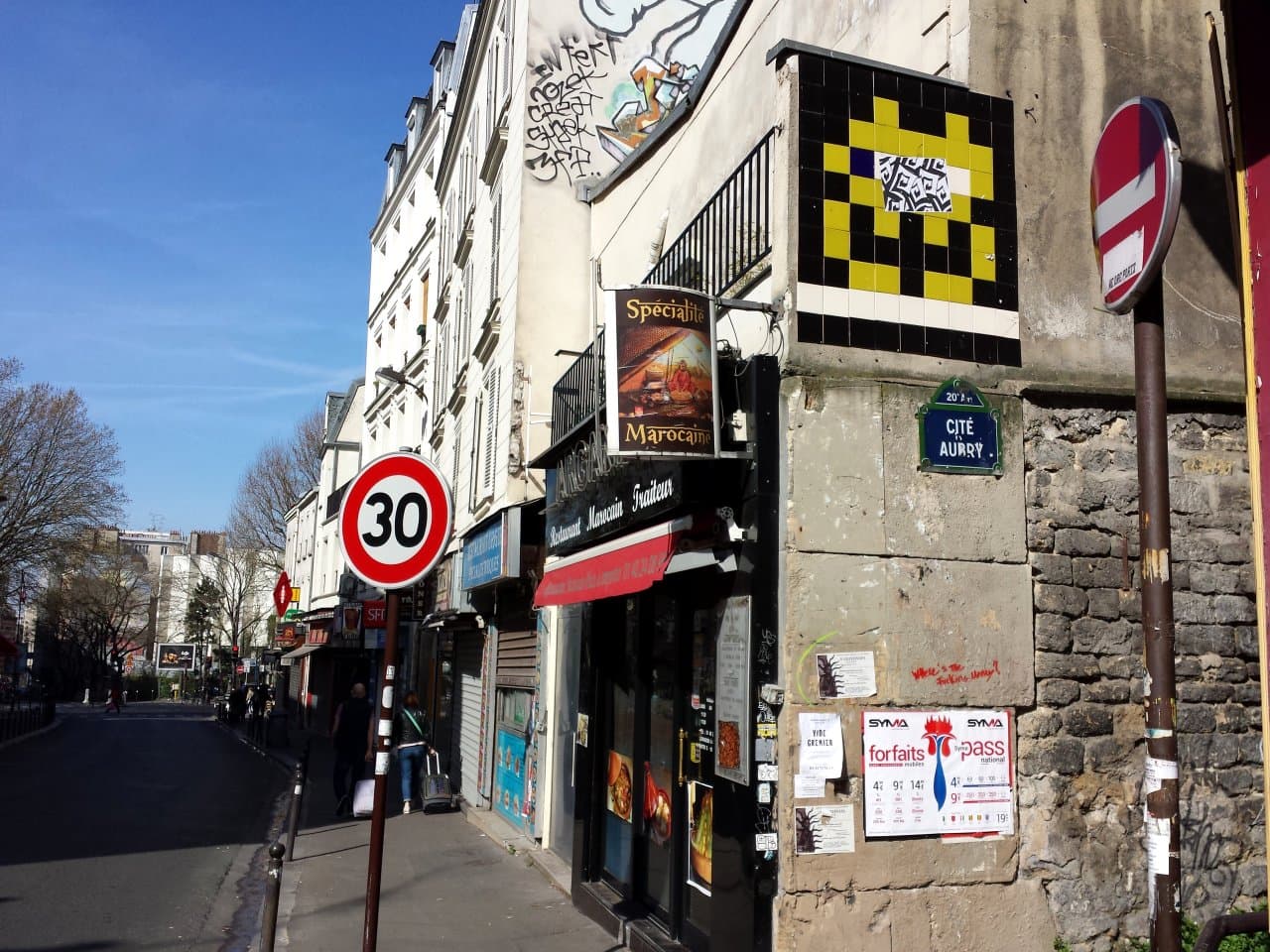 Invader PA_1027