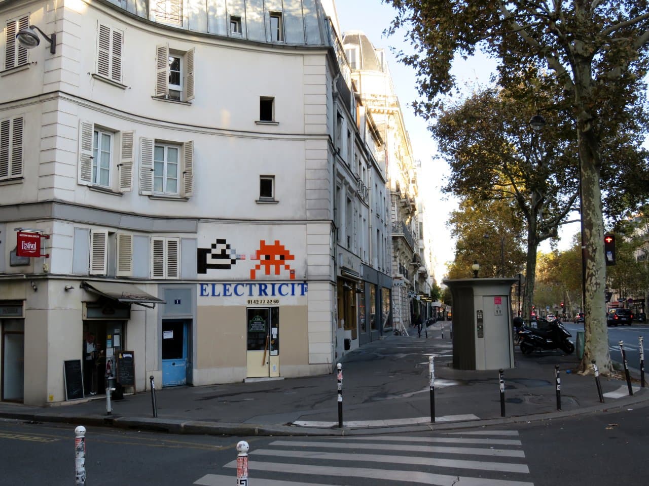 Invader PA_1033