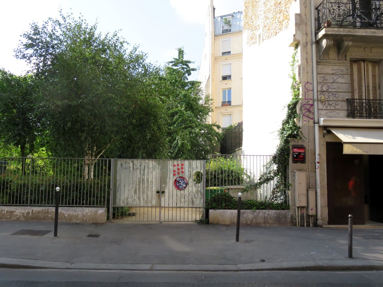 Invader PA_1054