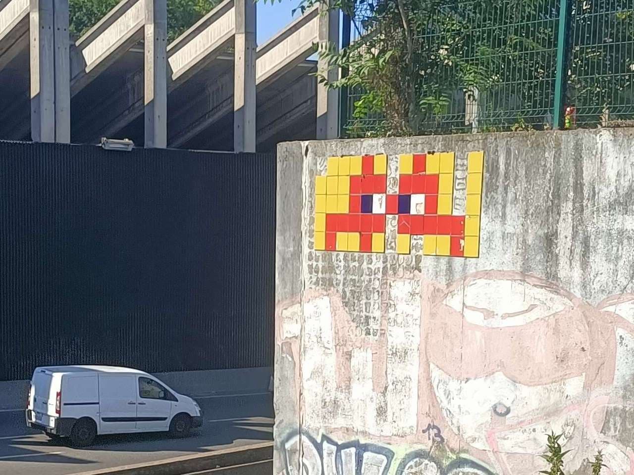 Invader PA_1096